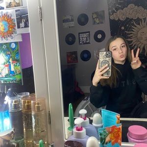 Meet your Posher, Emma